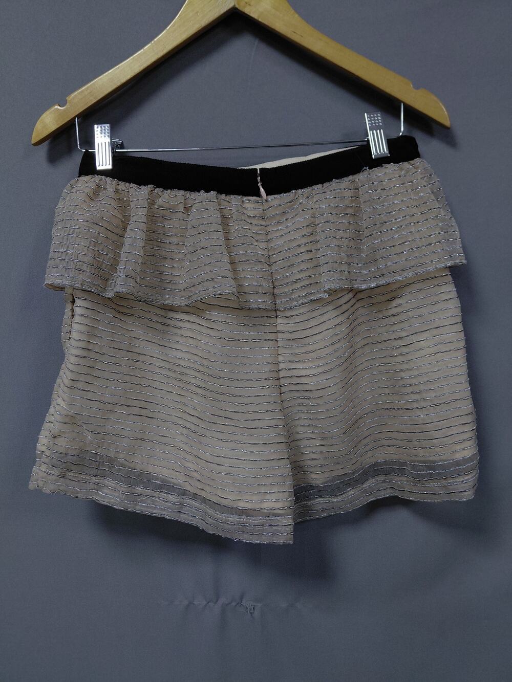BCBGeneration Beige Silver Striped Ruffle Tiered Shorts Women Size 6
